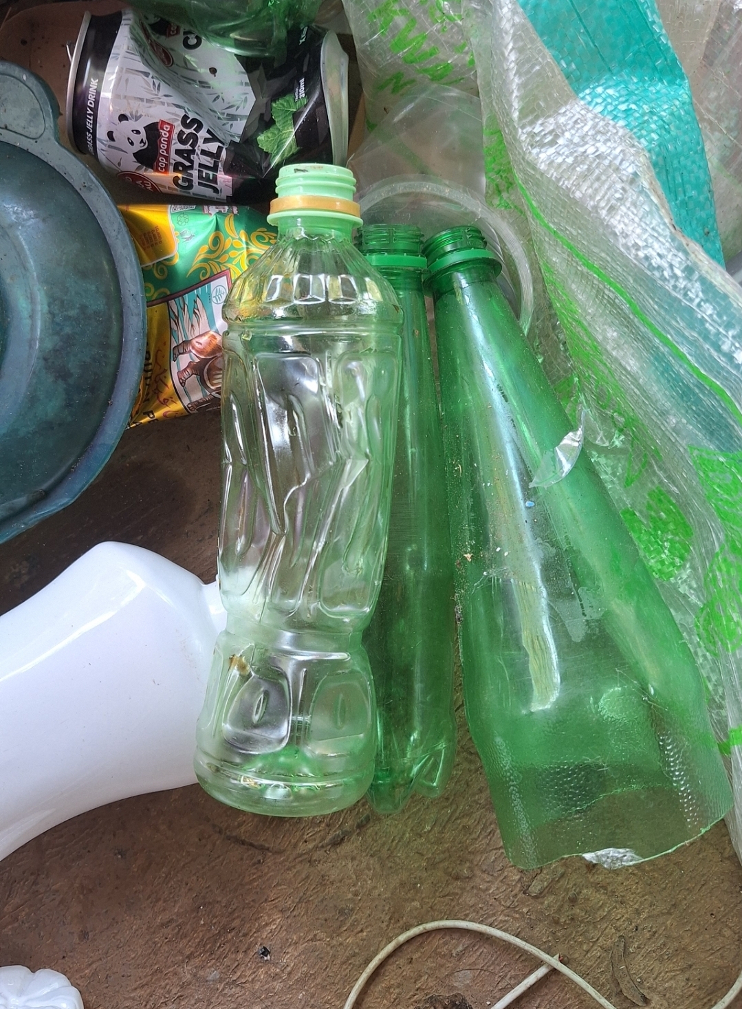 Botol PET hijau